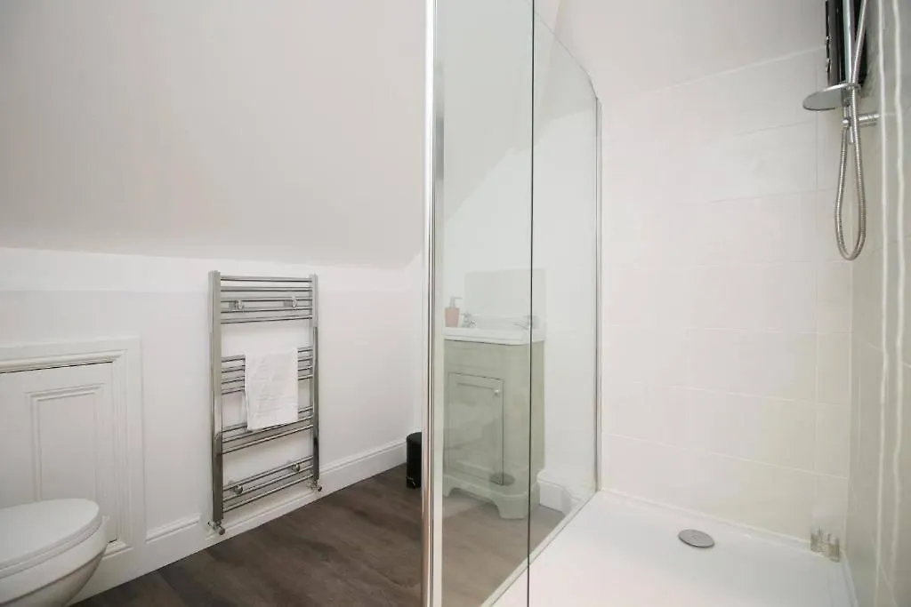 16 North Road Flat 4 By Mia Living Free Parking On Site Apartment Cardiff