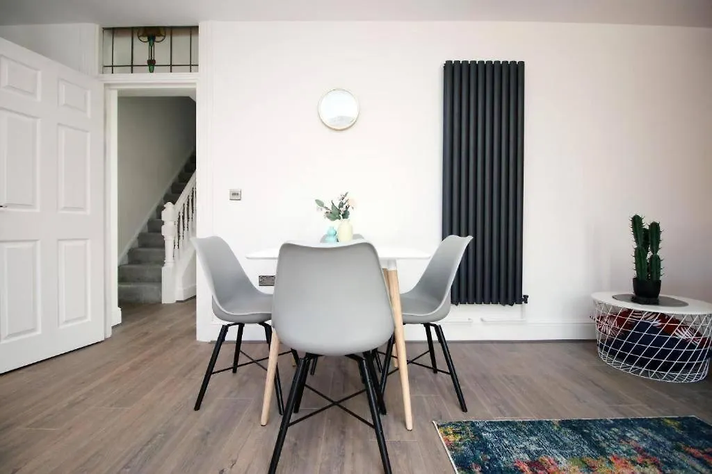 16 North Road Flat 4 By Mia Living Free Parking On Site Apartment Cardiff
